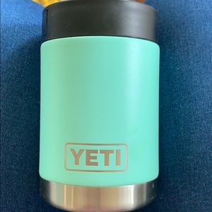 Yeti rambler colster 12 Oz